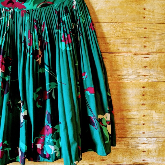 Merona | Target | Green Floral Skirt | S - Picture 3 of 5